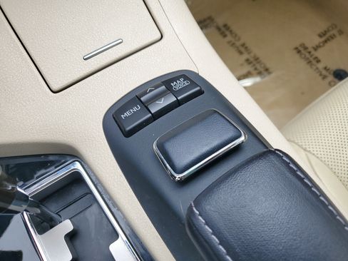 Used 2013 Lexus ES 350 4dr Sdn image 27