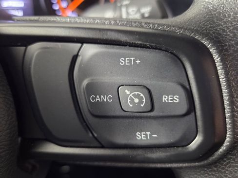 Certified 2025 Jeep Gladiator Sport image 19