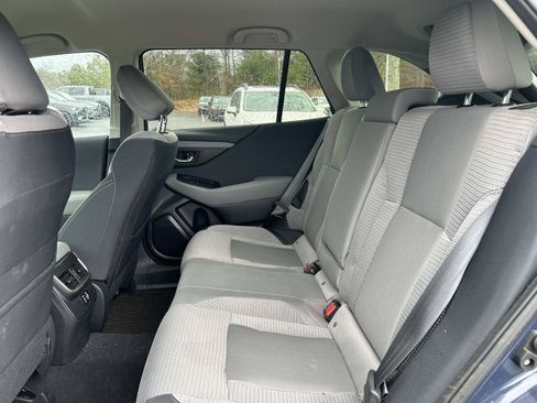 Used 2024 Subaru Outback Premium AWD/4WD image 6