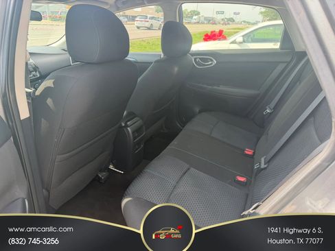 Used 2017 Nissan Sentra SR Turbo w/ SR Midnight Edition FWD image 12