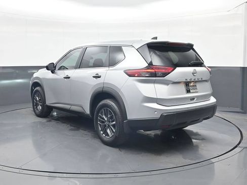 Certified 2025 Nissan Rogue S FWD image 5