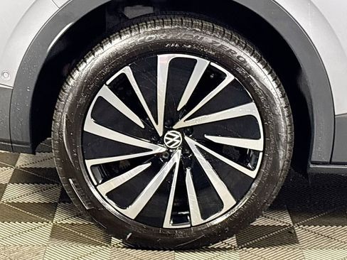 New 2026 Volkswagen ID.4 Pro image 22