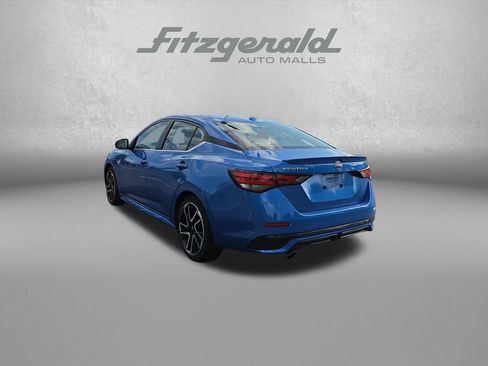 Used 2025 Nissan Sentra SR FWD image 6