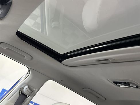 Used 2022 Kia Seltos EX image 13