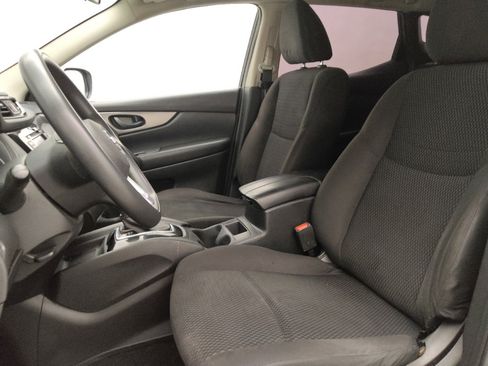 Used 2020 Nissan Rogue Sport S w/ Appearance Package FWD image 17