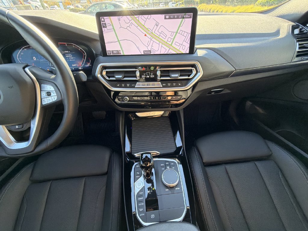 Used 2024 BMW X4 xDrive30i w/ Premium Package AWD/4WD image 24