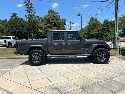 Used 2021 Jeep Gladiator Overland w/ Popular Equipment Package