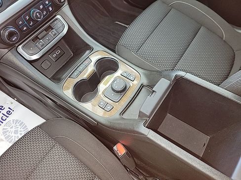 Used 2023 GMC Acadia SLE w/ Driver Convenience Package image 8