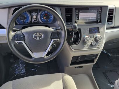 Used 2020 Toyota Sienna L w/ Carpet Mat Package
