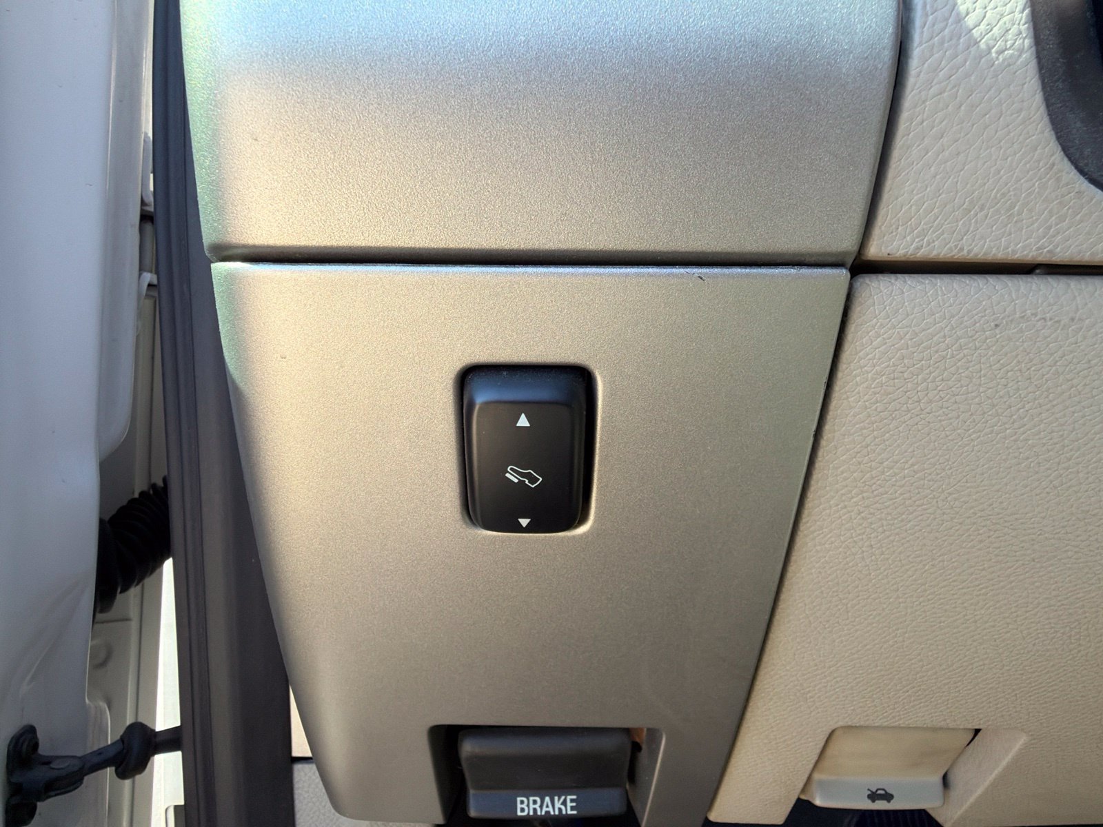 Used 2010 Ford Expedition Limited RWD image 21