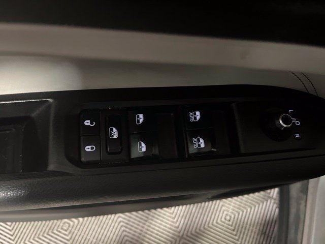 Used 2023 Jeep Compass Limited AWD/4WD image 17