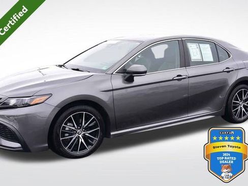 Certified 2023 Toyota Camry SE image 1