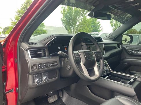Used 2023 GMC Yukon Denali w/ LPO, Floor Liner Package AWD/4WD image 9