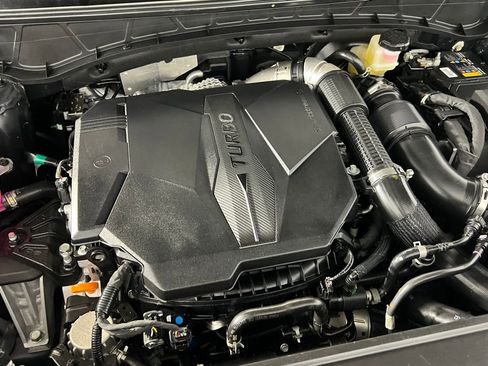 Used 2023 Hyundai Santa Cruz Limited w/ Winter Package image 33