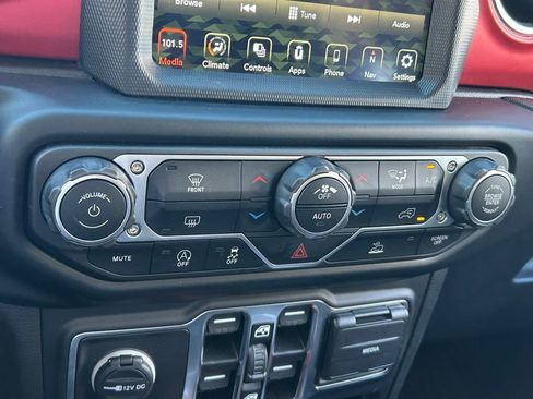 Certified 2023 Jeep Gladiator Rubicon image 56