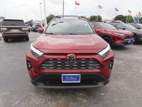 Used 2025 Toyota RAV4 Limited AWD/4WD image 5