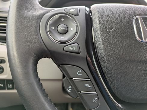 Used 2018 Honda Pilot Elite image 24