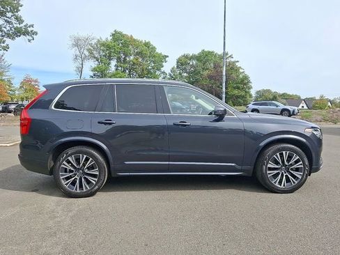 Used 2022 Volvo XC90 T5 Momentum w/ Advanced Package image 12
