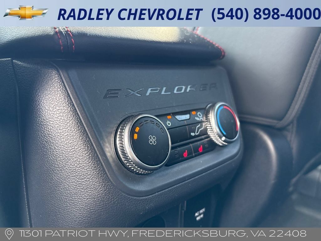 Used 2025 Ford Explorer ST AWD/4WD image 13