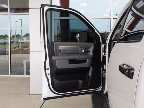 Used 2017 RAM 2500 SLT AWD/4WD image 13