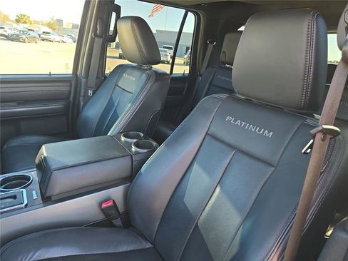 Used 2015 Ford Expedition Platinum image 17