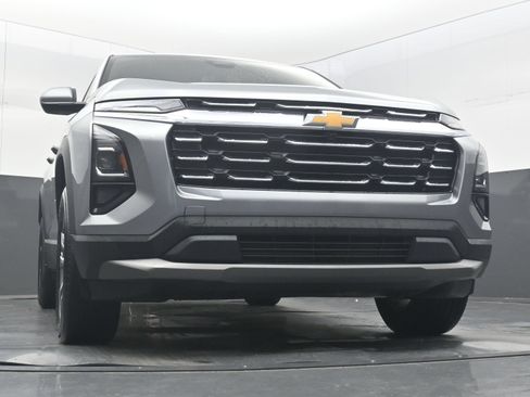 Used 2025 Chevrolet Equinox LT FWD image 29