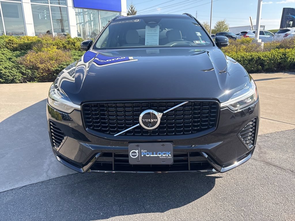 Certified 2024 Volvo XC60 T8 Ultimate w/ Protection Package Premier AWD/4WD image 3