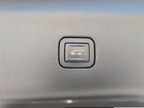 Used 2021 Buick Enclave Avenir w/ Avenir Technology Package image 30