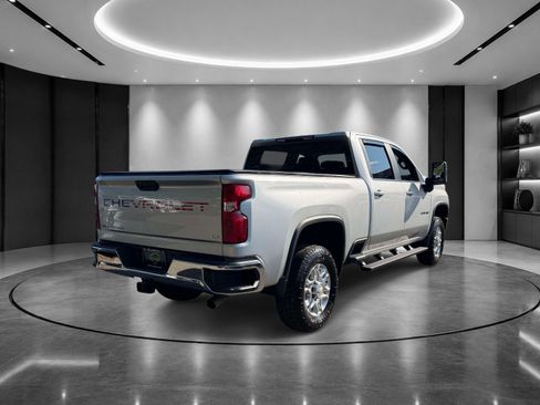 Certified 2022 Chevrolet Silverado 3500 LT w/ Convenience Package AWD/4WD image 4