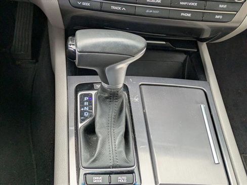 Used 2018 Genesis G80 3.8 w/ Option Group 02 image 11