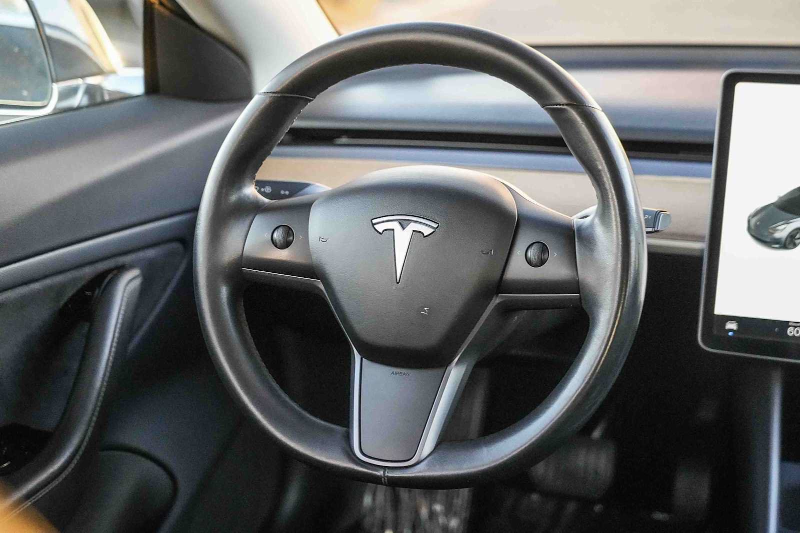 Used 2018 Tesla Model 3 Long Range RWD image 14