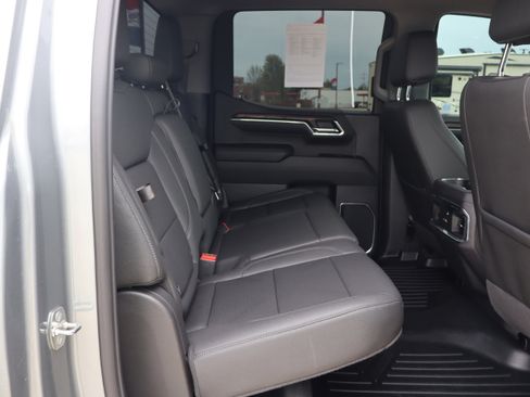 Used 2024 GMC Sierra 1500 SLT w/ SLT Convenience Package image 11