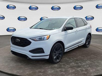 Used 2024 Ford Edge SE w/ Black Appearance Package