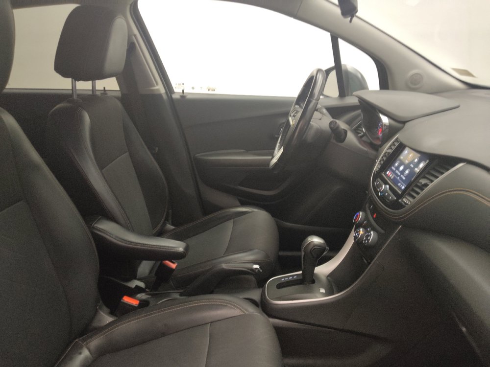 Used 2018 Chevrolet Trax LT w/ LT Convenience Package FWD image 21