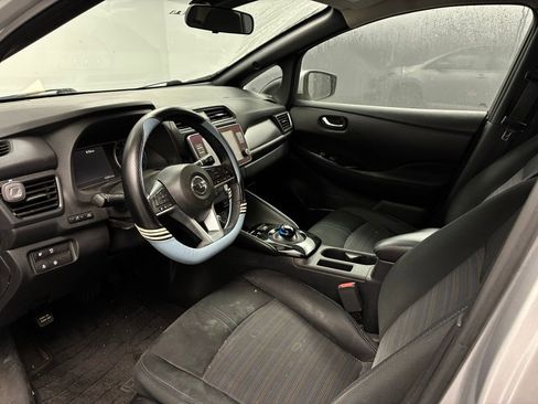 Used 2022 Nissan Leaf SV image 4
