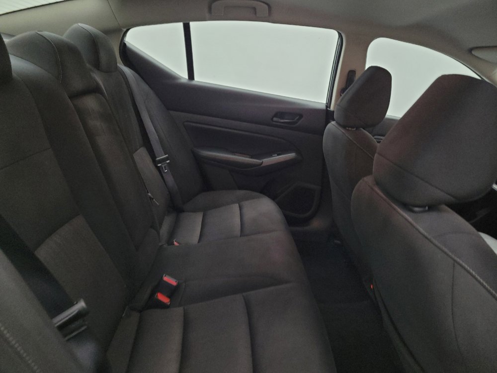 Used 2025 Nissan Altima 2.5 SV FWD image 19