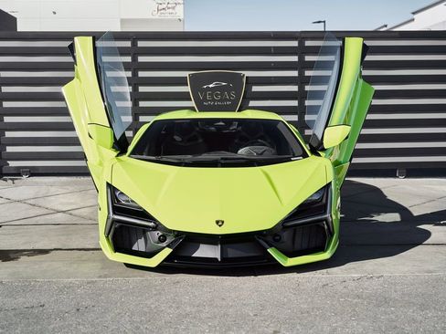 Used 2025 Lamborghini Revuelto image 23