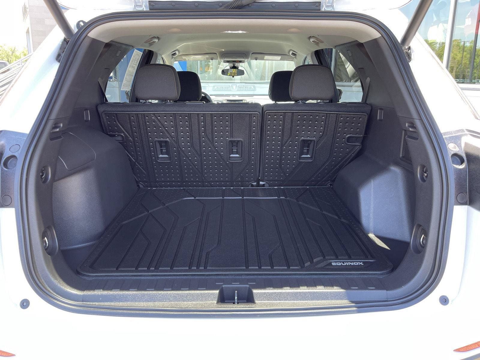 Used 2024 Chevrolet Equinox LT w/ LPO, Floor Liner Package FWD image 37