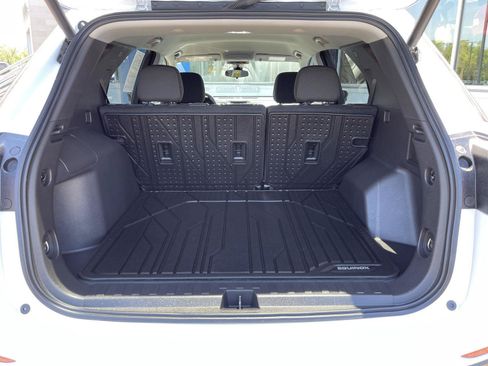 Used 2024 Chevrolet Equinox LT w/ LPO, Floor Liner Package FWD image 37