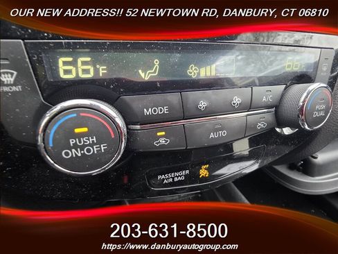 Used 2020 Nissan Rogue Sport SV w/ All-Weather Package AWD/4WD image 14