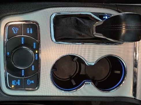 Used 2021 Jeep Grand Cherokee Summit image 27