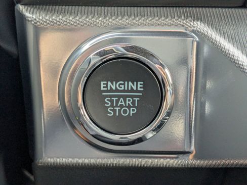 New 2025 Ford F150 Lariat w/ Equipment Group 501A Mid image 31