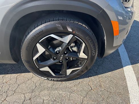 Used 2025 Kia Seltos S image 31