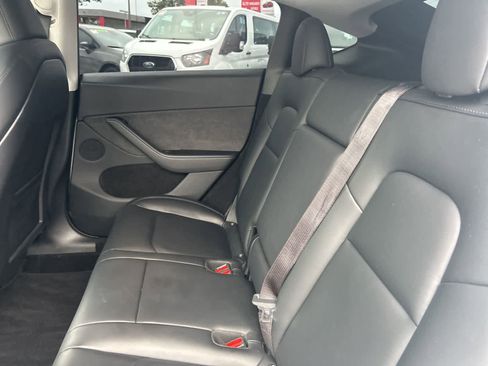 Used 2024 Tesla Model Y Long Range image 28