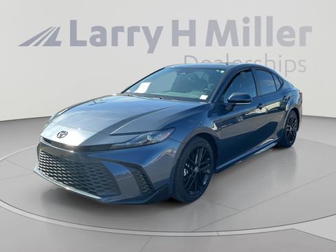Used 2026 Toyota Camry SE w/ Multimedia Upgrade Package FWD image 1