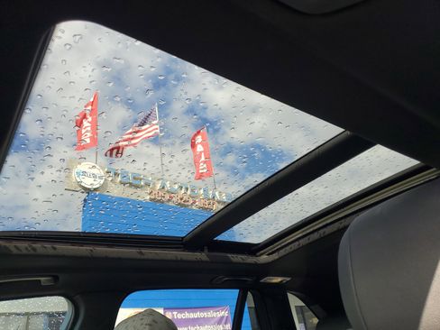 Used 2017 BMW X5 xDrive40e image 18