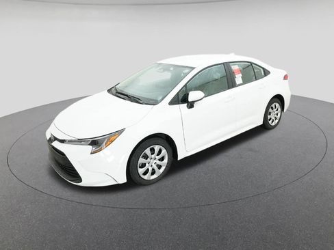 New 2026 Toyota Corolla LE image 1