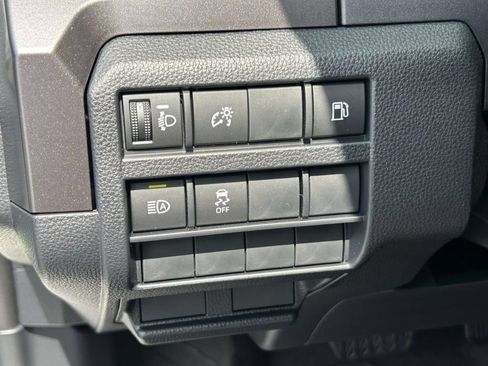 New 2026 Toyota 4Runner SR5 AWD/4WD image 17
