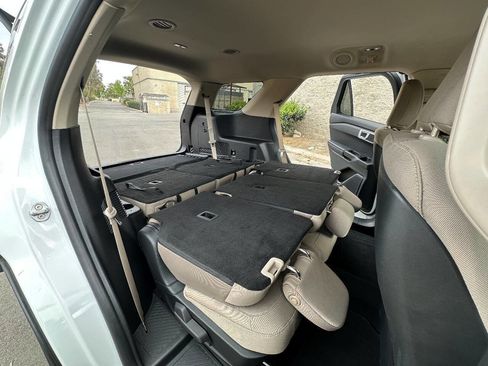 Used 2020 Ford Explorer 2WD image 37