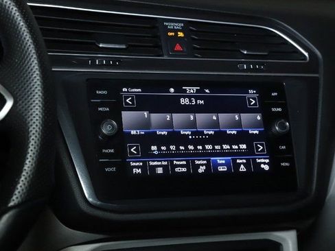 Used 2024 Volkswagen Tiguan SE R-Line AWD/4WD image 27
